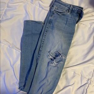 light wash size 0 holister skinny jeans!
